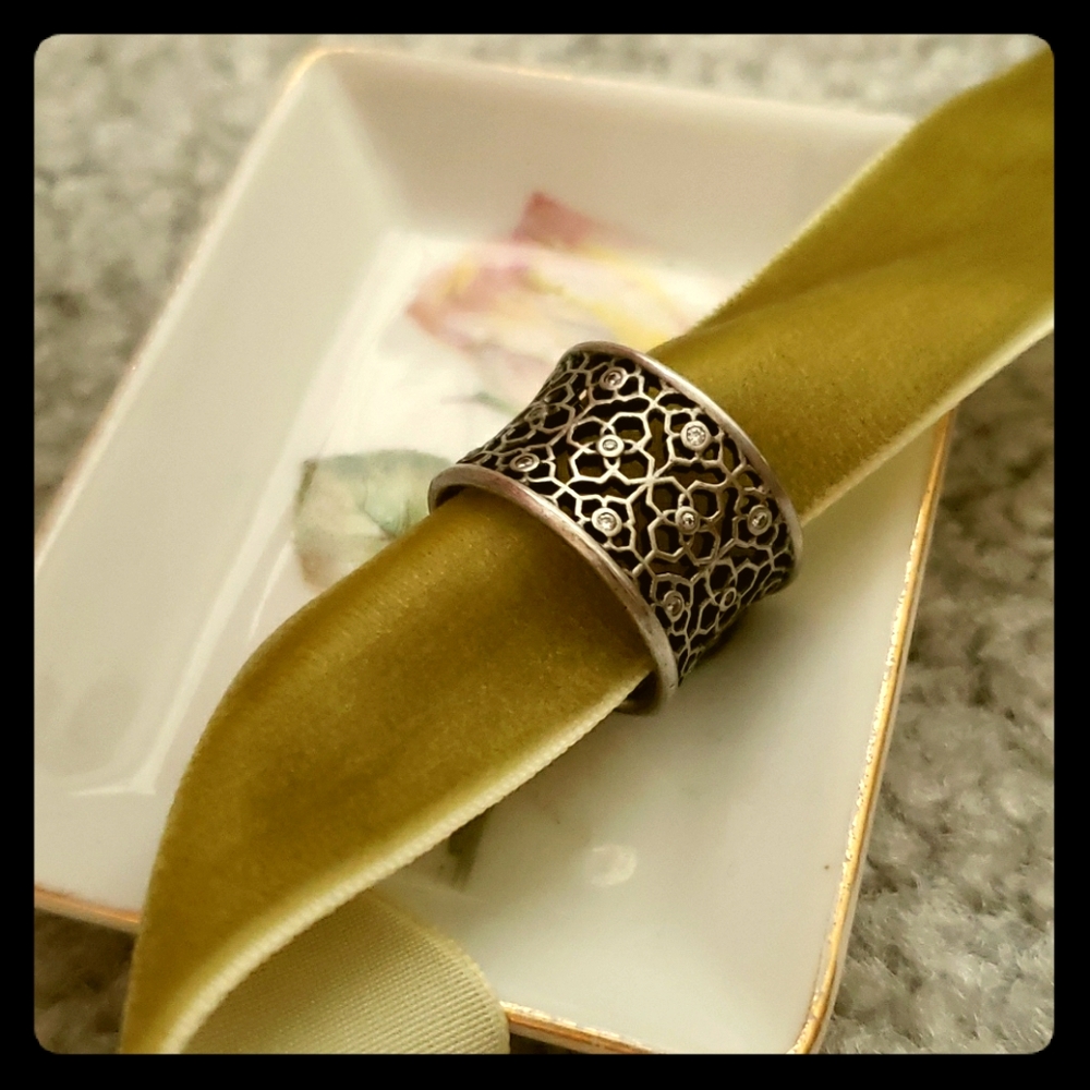 Kendra Scott Ring (One out of Pair)